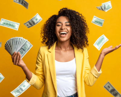 girl_with_money_opt_f4263345de